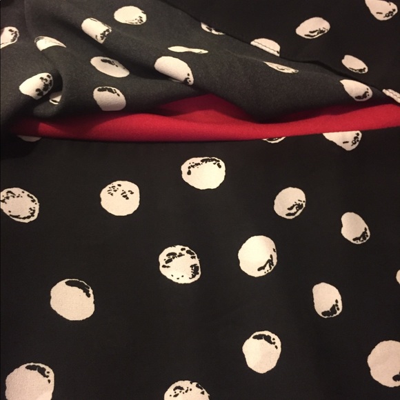 SLNY black and white sleeve dress with red trim - Picture 8 of 8